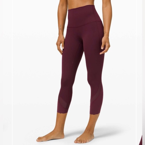 lululemon athletica Pants - Lululemon Wunder Under High-Rise Crop leggings Scallop Full-On Luxtreme
